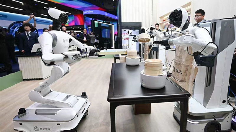 超350家中国企业亮相MWC：从手机到机器人，AI出海提速