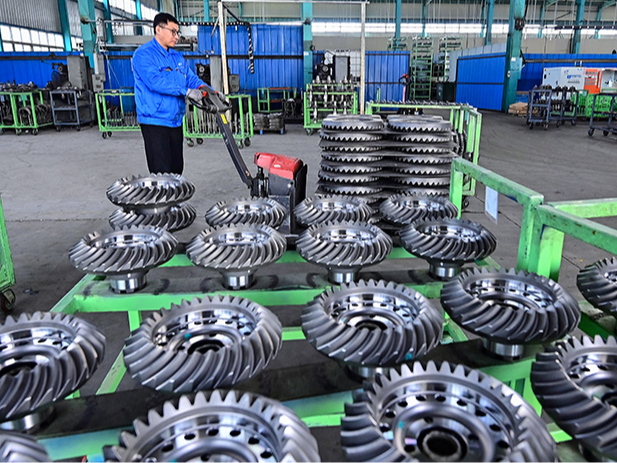 春节假期等因素致2月制造业PMI放缓，服务业数据亮眼