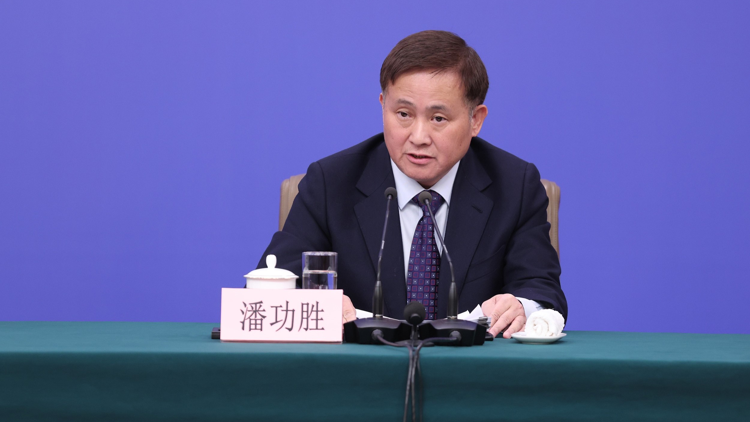 超两个半小时记者会信息量拉满，潘功胜定调货币、防风险与金融开放