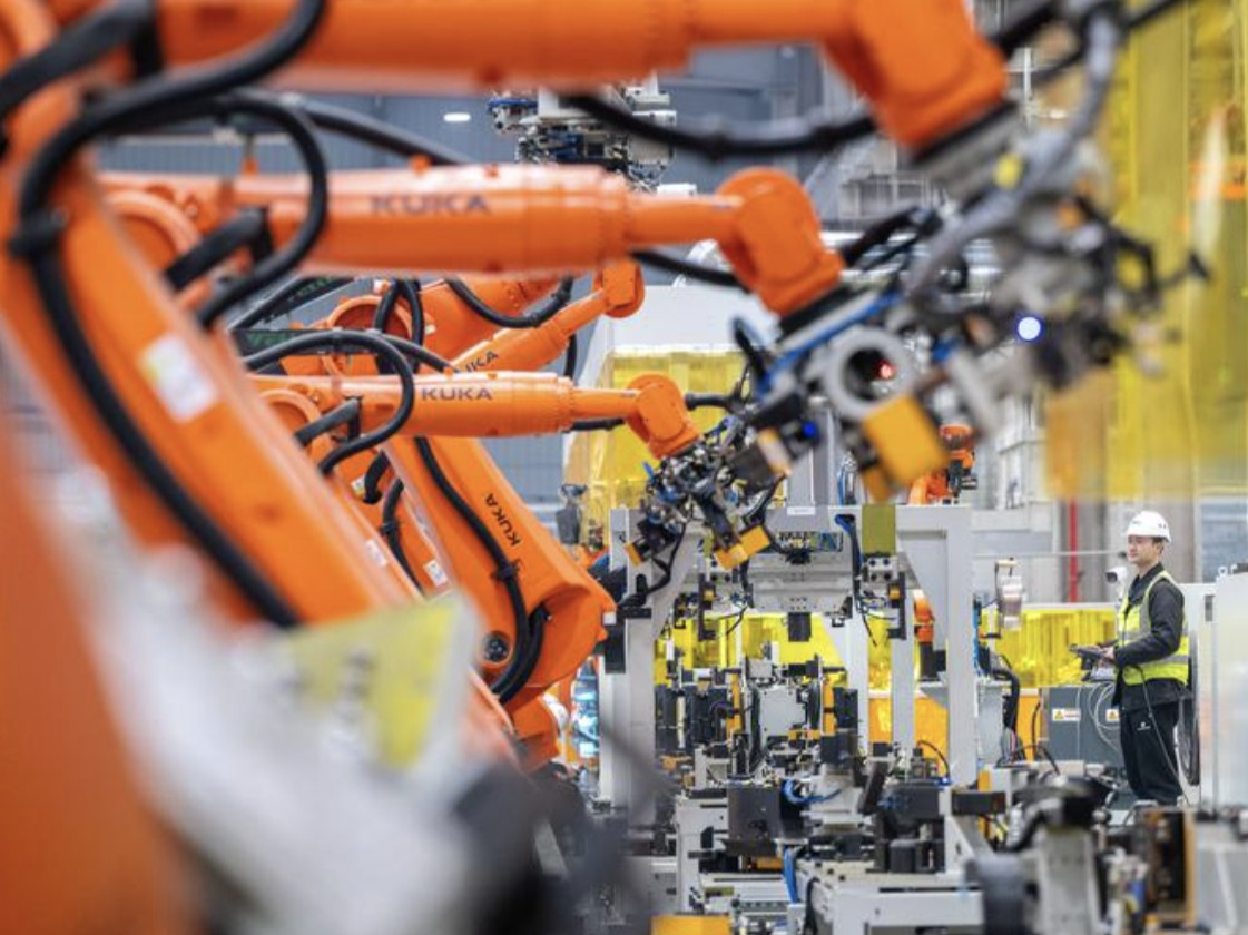 中国经济再现回暖信号，三大指数重返扩张区间