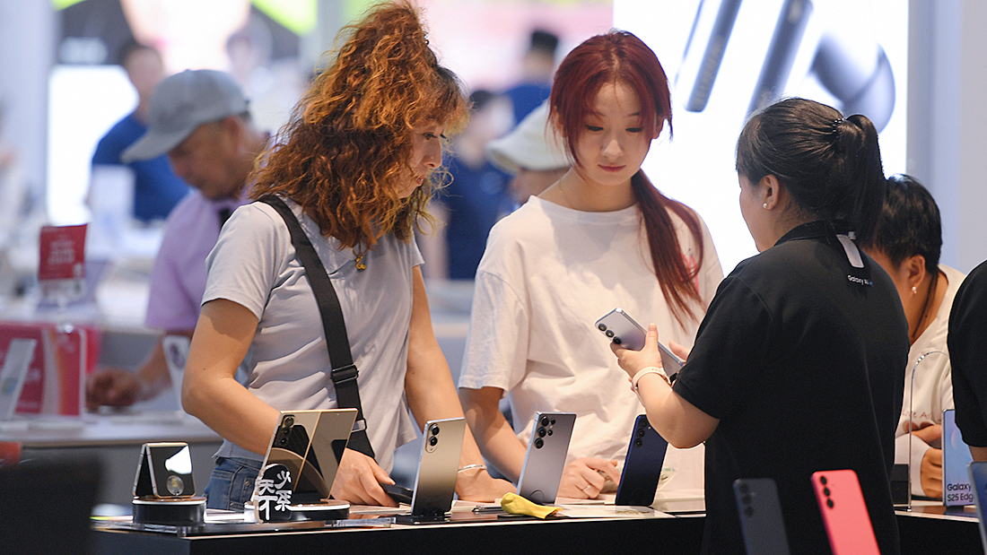 存储厂商高管疯狂扫货奢侈品，手机厂商谁在悄悄涨价？