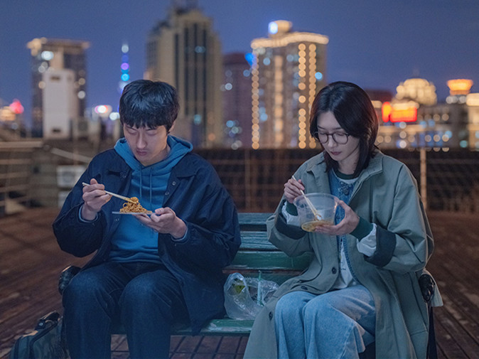 从饭搭子到恋爱未满，王传君江疏影演绎别样上海味道