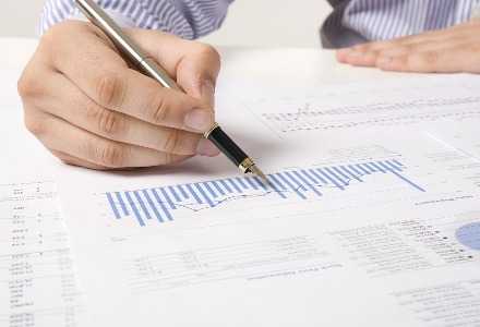 交投活跃推升券商业绩，营收五强占据行业超四成净利