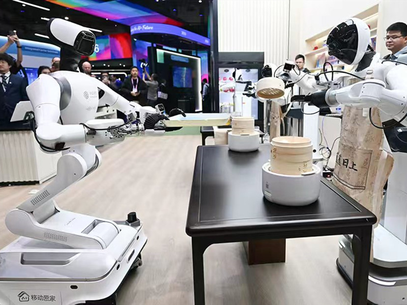 超350家中国企业亮相MWC：从手机到机器人，AI出海提速