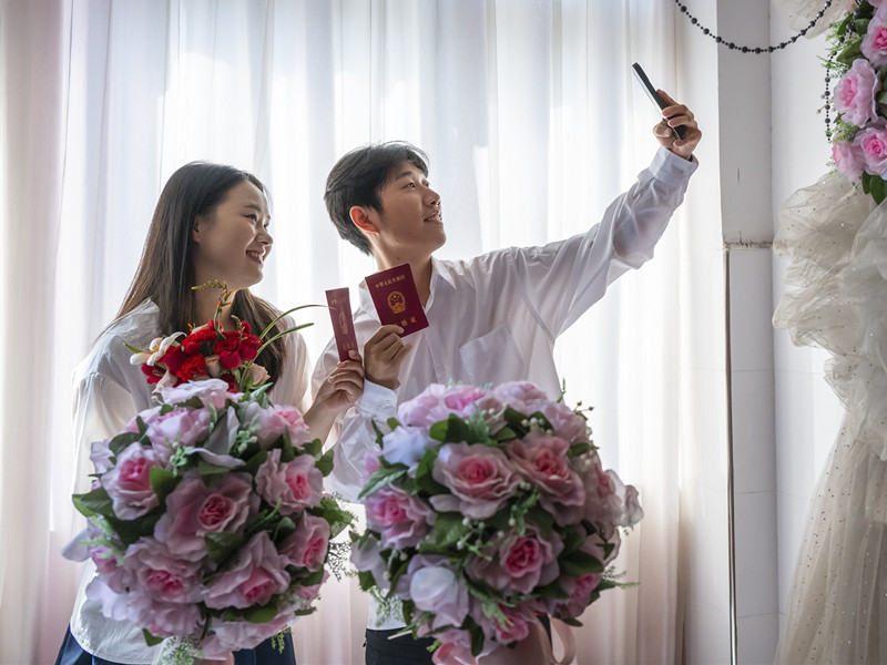 去年全国结婚登记增加65.7万对，10省份结婚数据公布