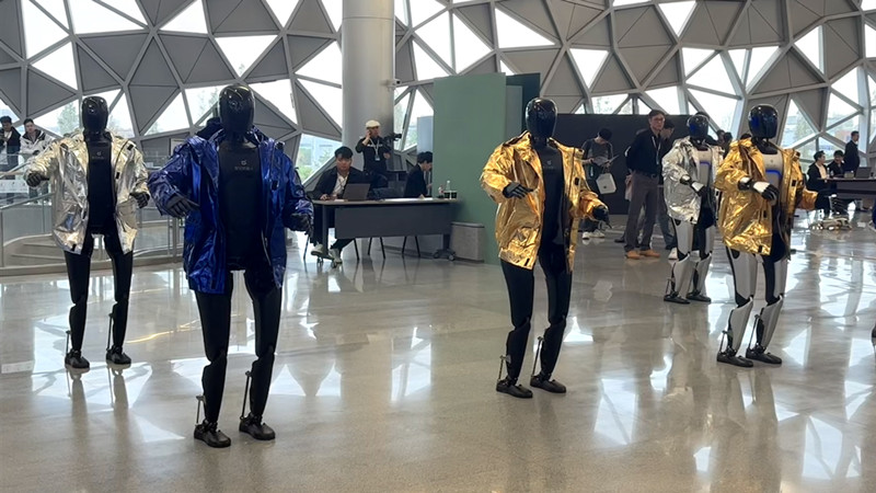 日租金自3万降至3000元，机器人租赁量增价跌