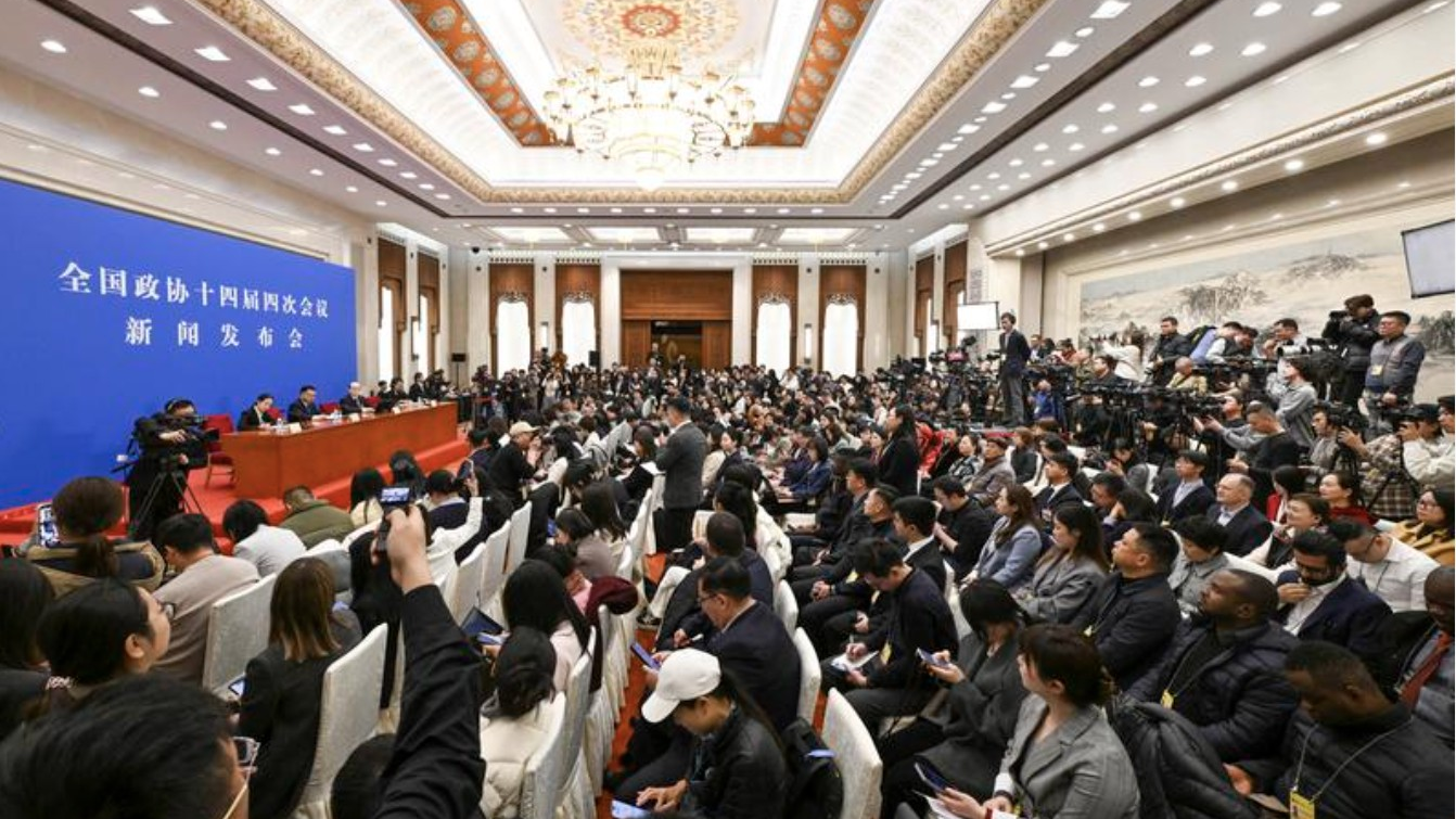 基础稳优势多韧性强潜能大，两会首场发布会引燃经济话题