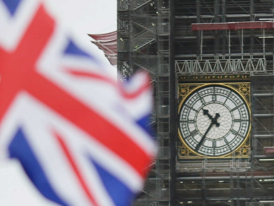 英国推“世代禁烟令”：掐灭第一支烟，烟草彻底断后？