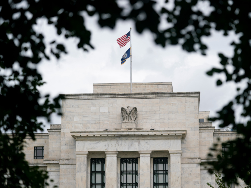 议息现4张反对票！鲍威尔临别对沃什说了这些话