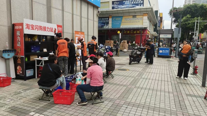 外卖“突围”华强北：“接力送”如何跑通“最难100米”？