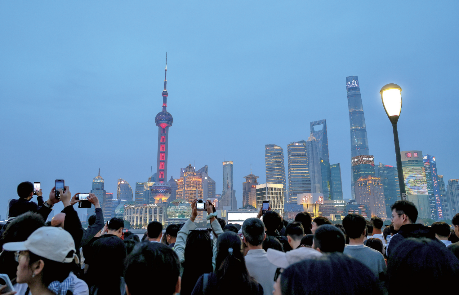 中国消费市场全域回暖,二季度增速有望继续温和回升