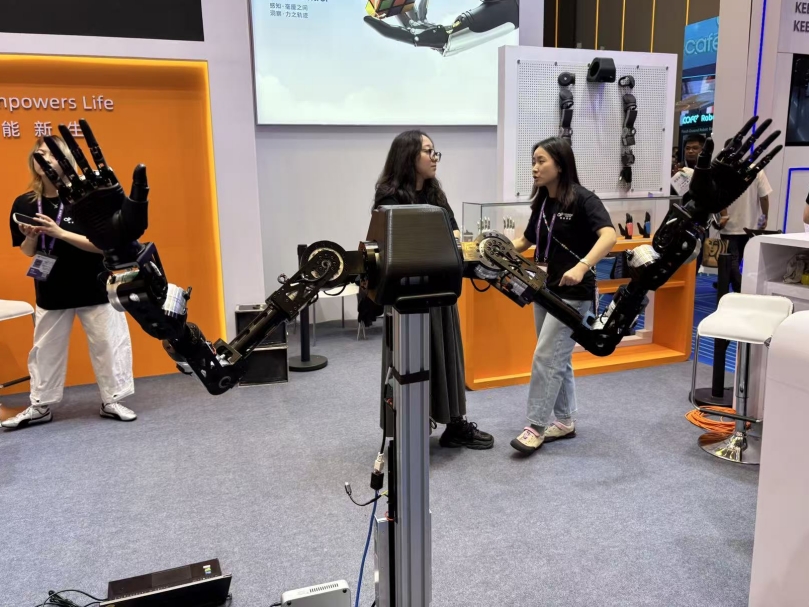 灵巧手售2万多元、机器人出口激增！广交会上中国智造抢单全球