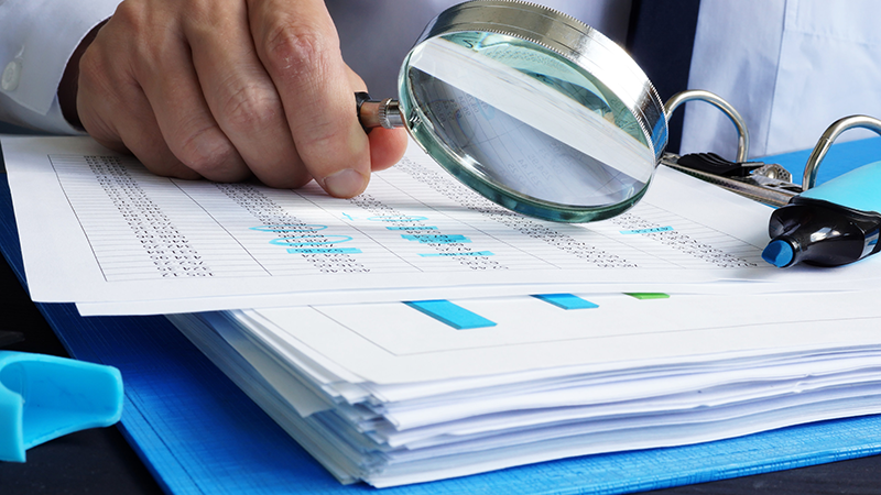 多家A股公司下修业绩预告，有的业绩“变脸”触发退市风险