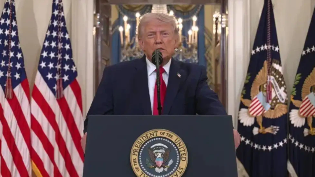 特朗普首次就伊朗战事发表讲话，多项民调显示其支持率任内新低