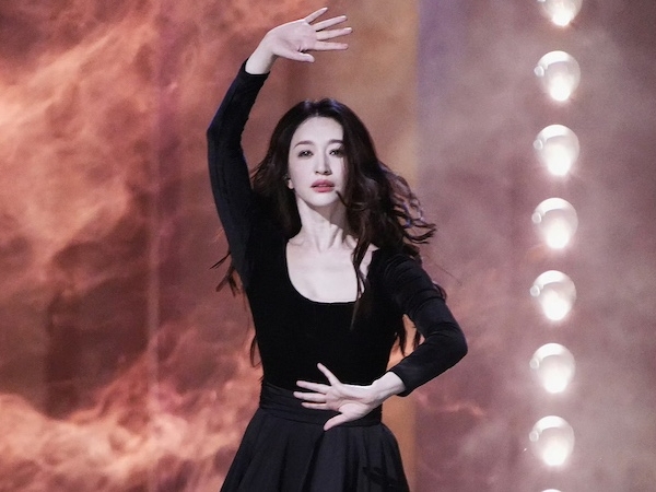 不修音全开麦频频翻车，直播救了走到第七季的“浪姐”？