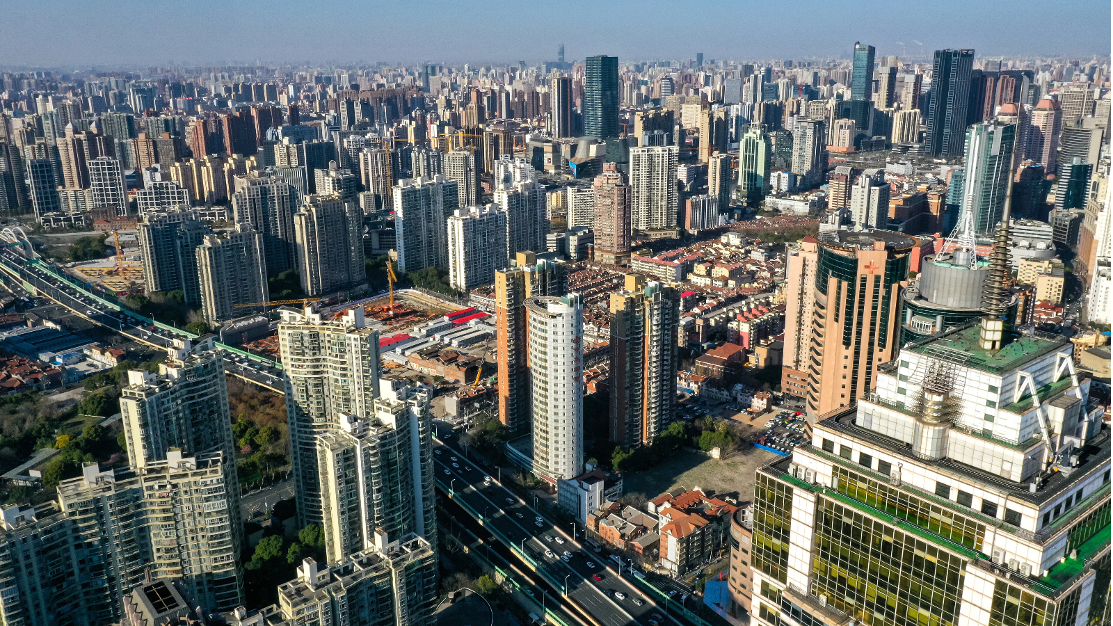 库存连涨51个月后首降，楼市供求关系释放积极信号