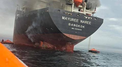 中国船员被困波斯湾40多天：每天仅有几艘船敢通过海峡，最近爆炸声少了