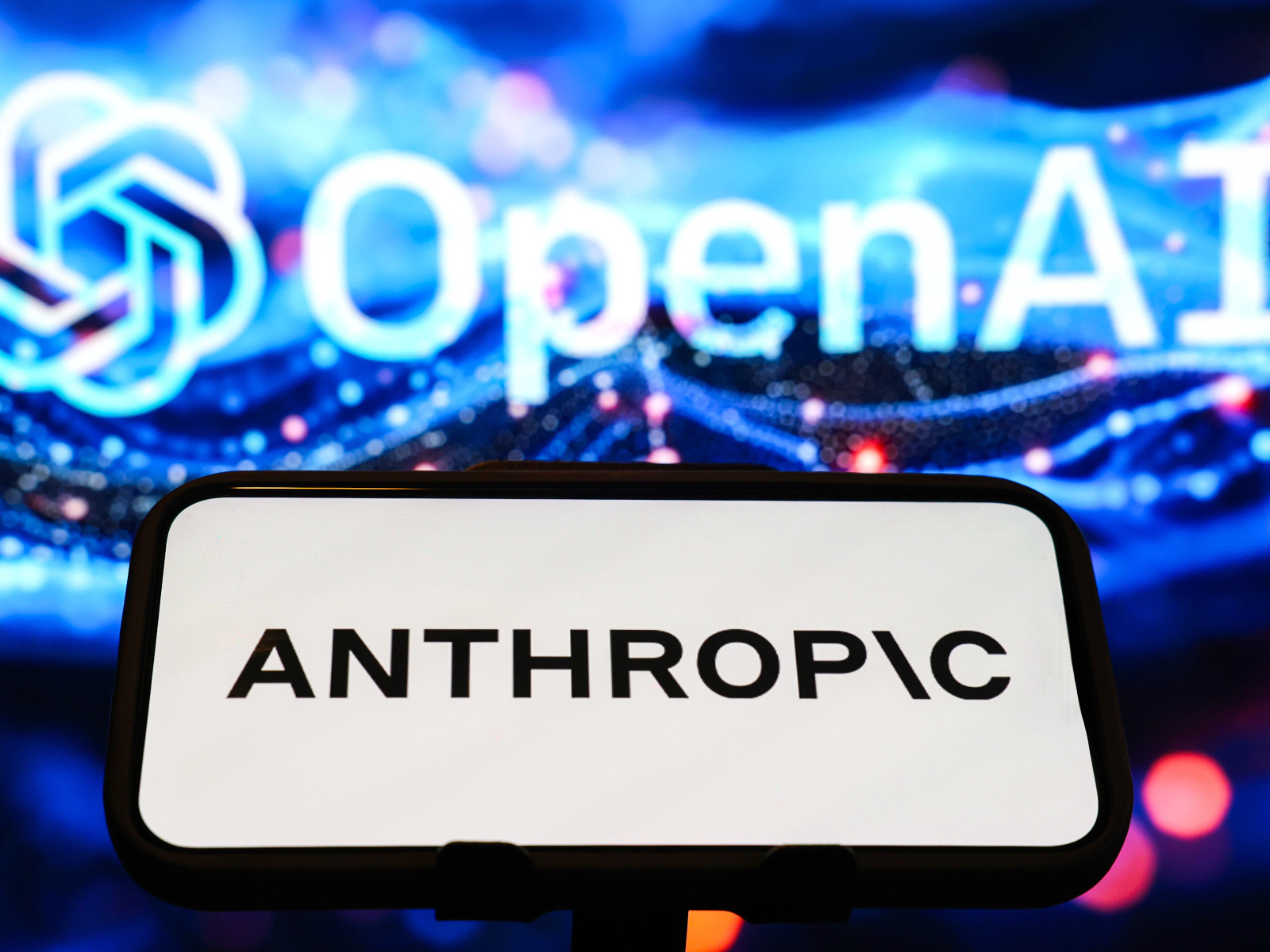 SpaceX、OpenAI竞相上市，Anthropic紧随其后，美股AI初创三巨头开启AI“军备竞赛”