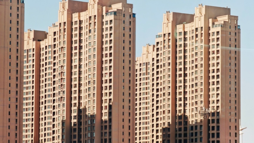 多城“地王”重现江湖，上半年土地市场K型分化