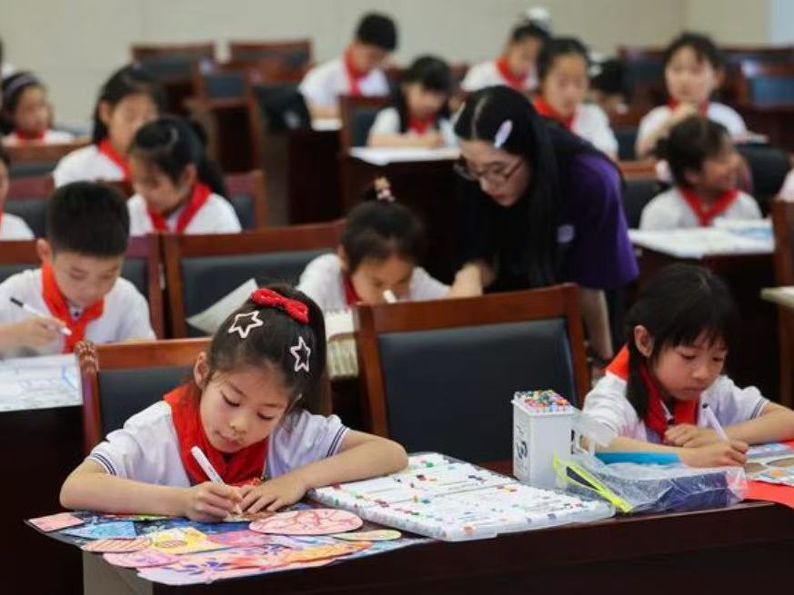 2025年小学教师减少13.19万 多地加快推进小班化教学