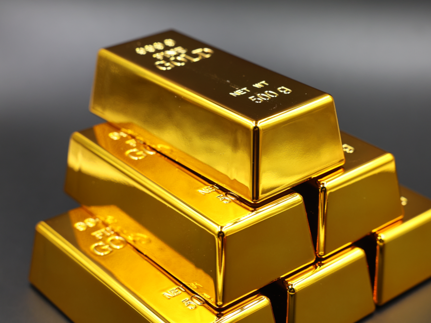 黄金连涨三周突破4600美元，金矿股业绩估值上行