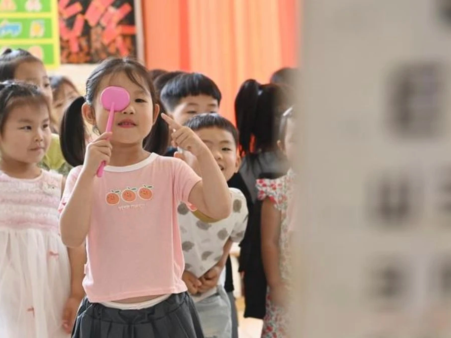 多地密集出台生育支持措施，今年全国实现生娃基本不花钱
