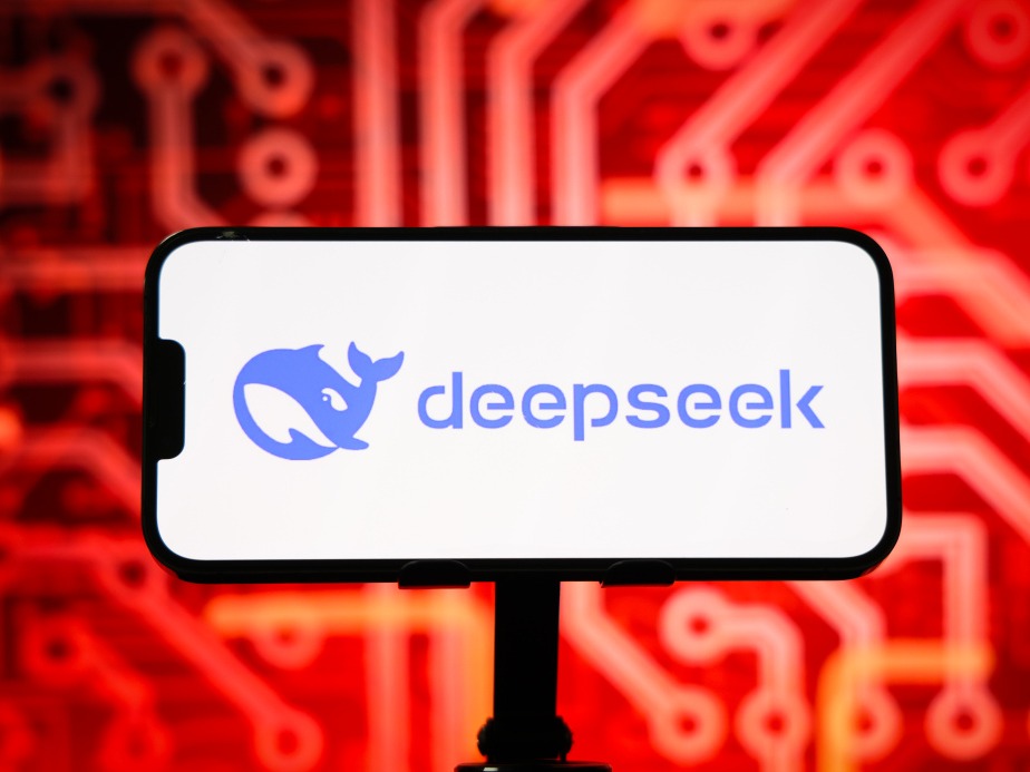 DeepSeek上新！首个奥数金牌水平的模型来了