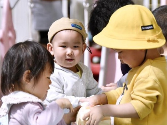 一地率先出台育儿补贴提标细则：三孩每年补贴1万元