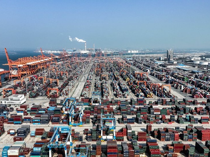 中国10月出口增速转负，集成电路和汽车继续两位数增长