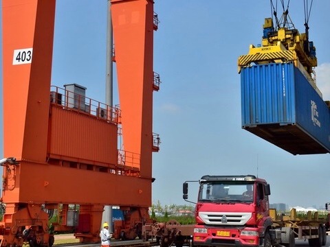 全球贸易新公约下的“角色重塑”：货代物流行业如何把握陆路贸易的“物权”新凭证？