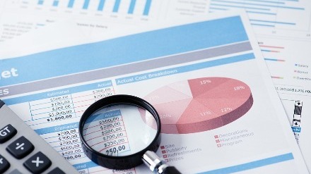 超300份预告折射产业冷暖，业绩驱动取代概念博弈成市场主线