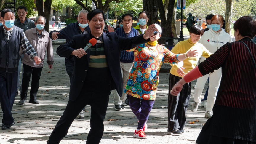 “60岁正是闯的年纪”：托举银发打工人，支持体系如何建？