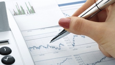 百余家公司年报披露两成亏损，首亏公司多为转型之痛