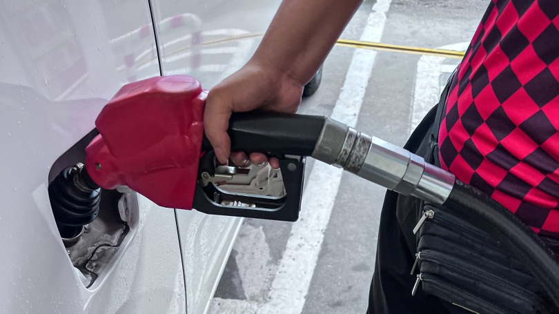 伊以冲突三周：国际油价涨超四成，国内油价下周或迎年内最大涨幅