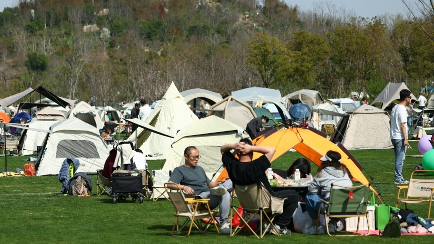 12省份全省推行中小学春秋假，多地开启“连休8天假期”