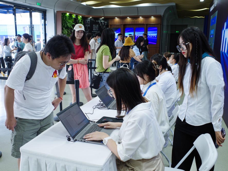 失业保险扩岗补助政策延续，稳岗返还向中小微企业倾斜