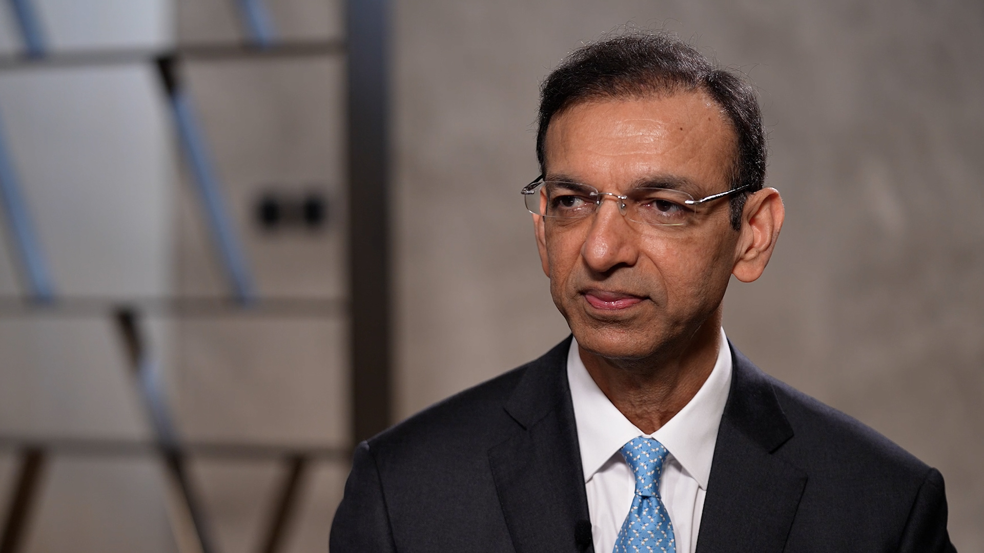 摩根士丹利亚洲首席经济学家：降低风险资产配置 增配现金与美债