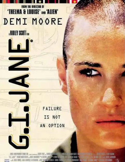 魔鬼女大兵海报