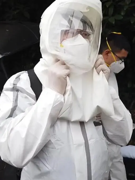 刘良：中国首例新冠肺炎遗体解剖者海报